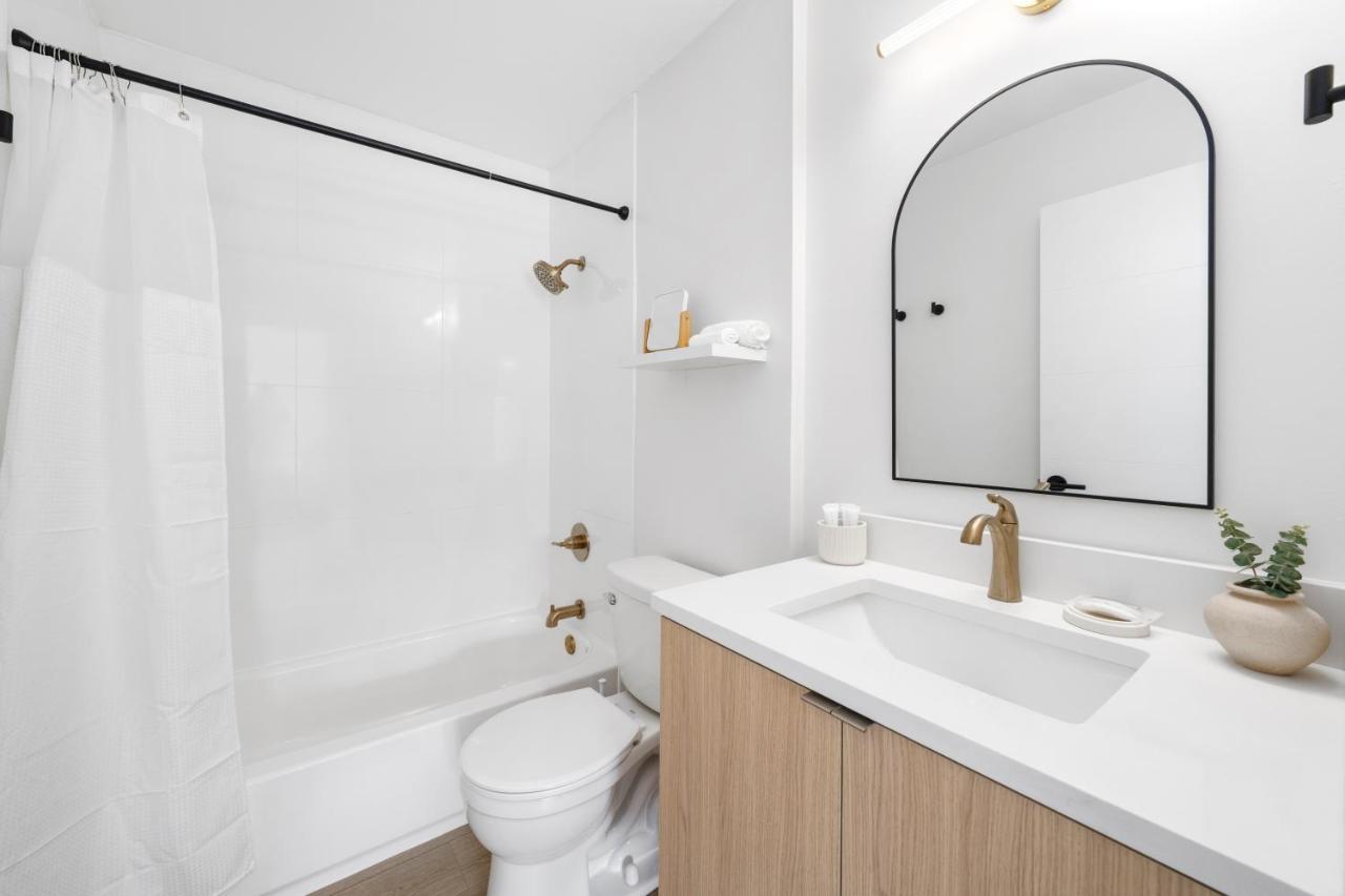 M Lake Worth Beach - Modern Villas Near West Palm Beach, Chic Retro Vibes, King Bed, Cozy Backyard, Bbq, Workspace, High-Speed Internet, Free Parking, 5 Minutes To Downtown & Beach ภายนอก รูปภาพ