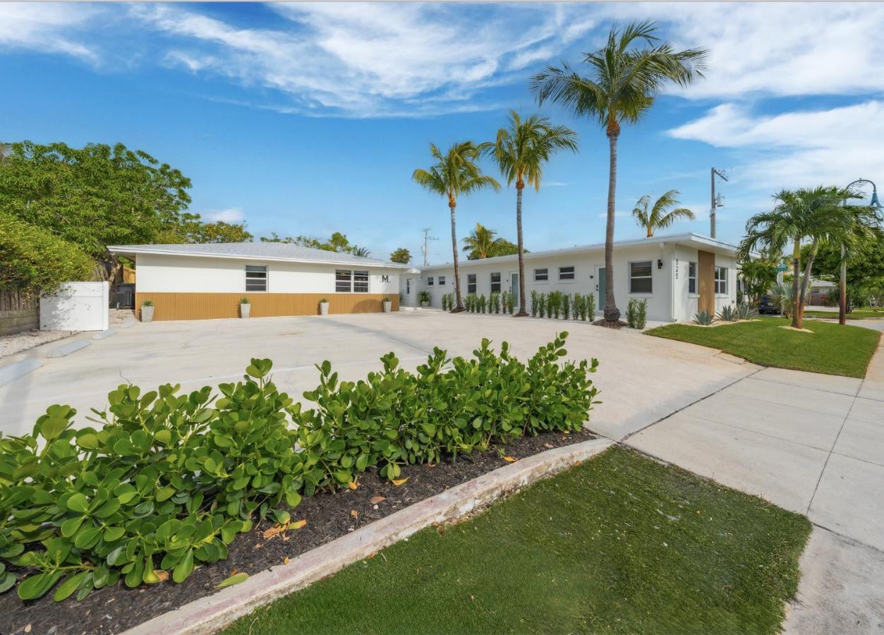M Lake Worth Beach - Modern Villas Near West Palm Beach, Chic Retro Vibes, King Bed, Cozy Backyard, Bbq, Workspace, High-Speed Internet, Free Parking, 5 Minutes To Downtown & Beach ภายนอก รูปภาพ