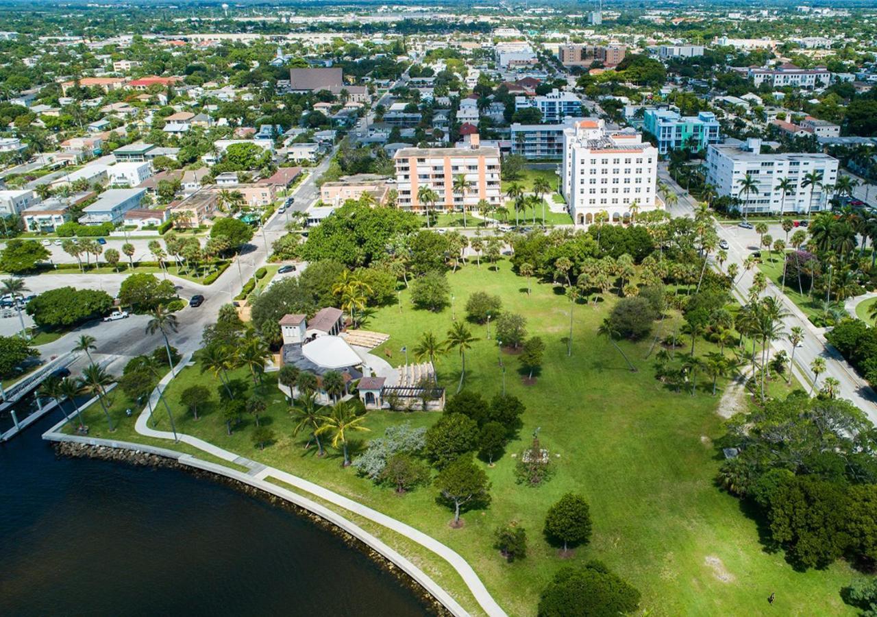 M Lake Worth Beach - Modern Villas Near West Palm Beach, Chic Retro Vibes, King Bed, Cozy Backyard, Bbq, Workspace, High-Speed Internet, Free Parking, 5 Minutes To Downtown & Beach ภายนอก รูปภาพ