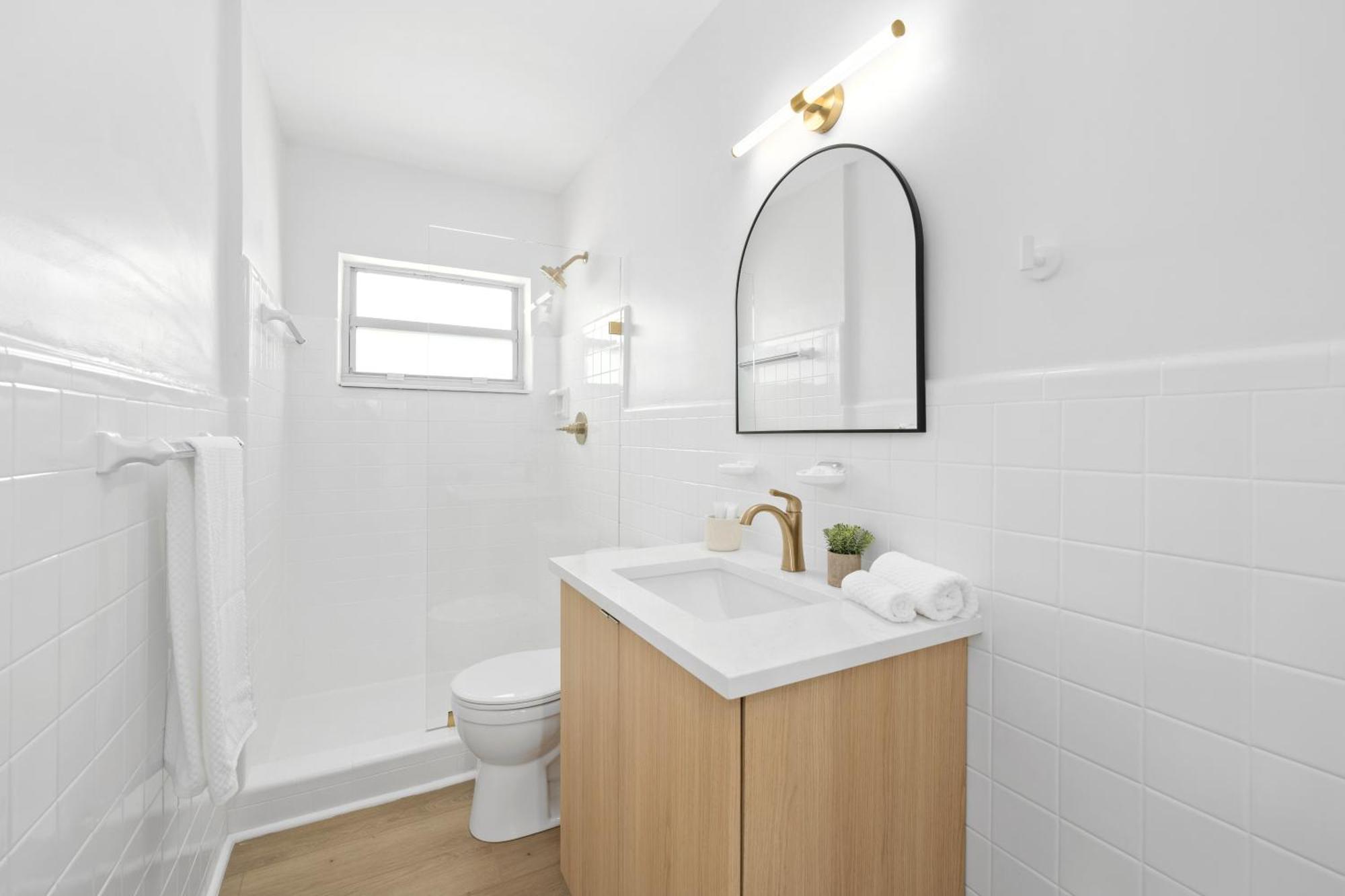 M Lake Worth Beach - Modern Villas Near West Palm Beach, Chic Retro Vibes, King Bed, Cozy Backyard, Bbq, Workspace, High-Speed Internet, Free Parking, 5 Minutes To Downtown & Beach ภายนอก รูปภาพ