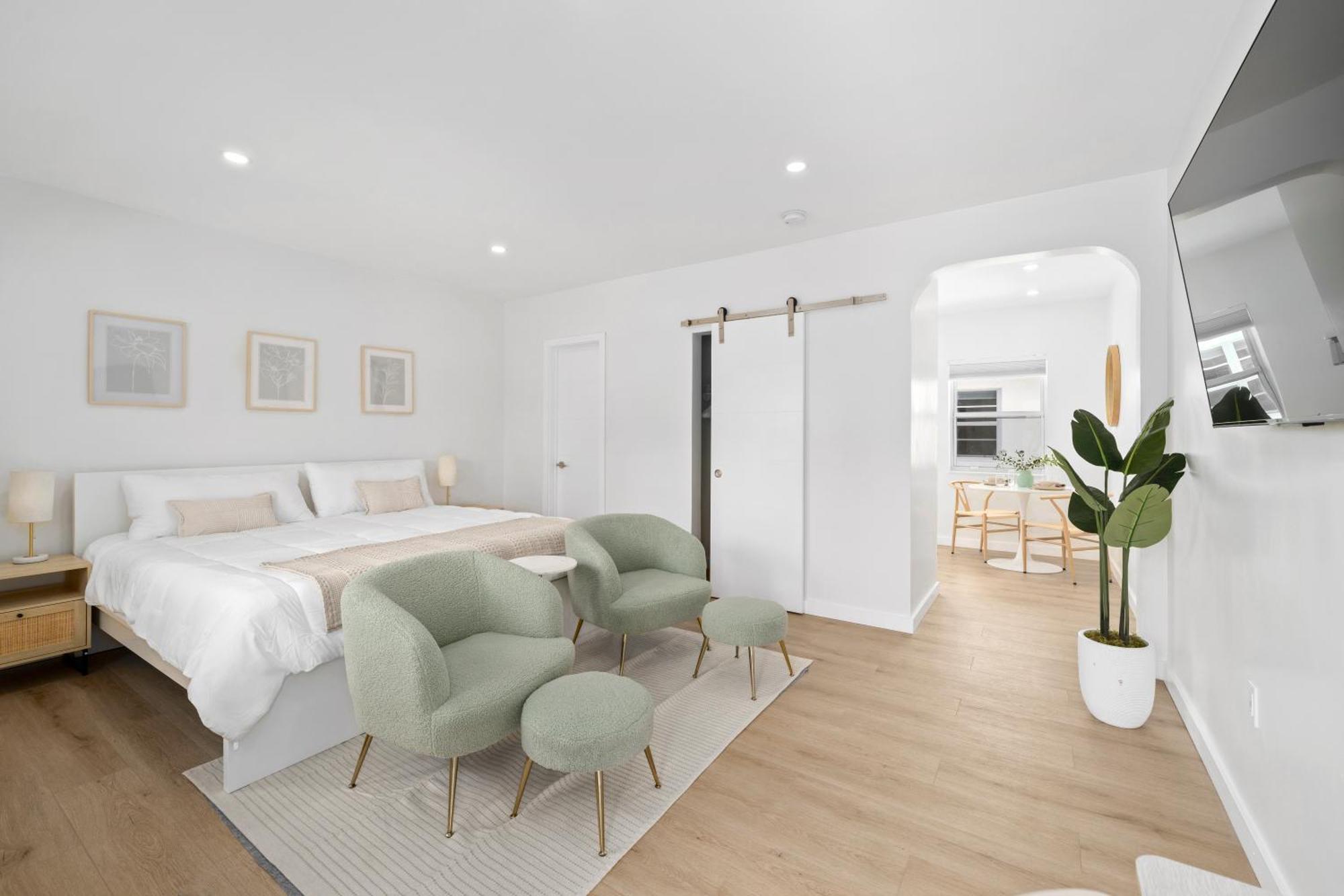 M Lake Worth Beach - Modern Villas Near West Palm Beach, Chic Retro Vibes, King Bed, Cozy Backyard, Bbq, Workspace, High-Speed Internet, Free Parking, 5 Minutes To Downtown & Beach ภายนอก รูปภาพ